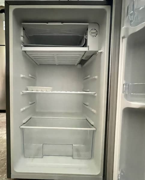 Refrigerator 1