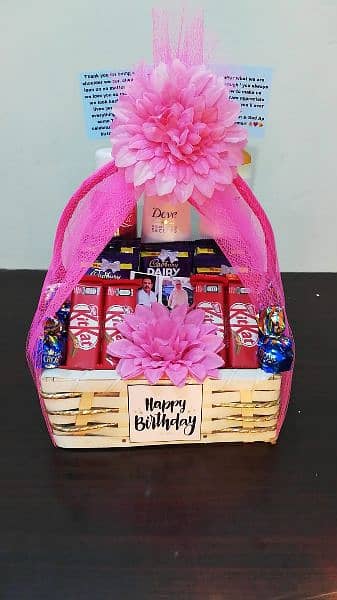 Custamized gift basket available 1