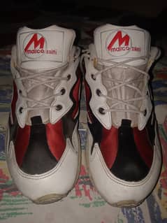 Sale of imported Reddened & white Joggar size 10" made in Marco SSINI)