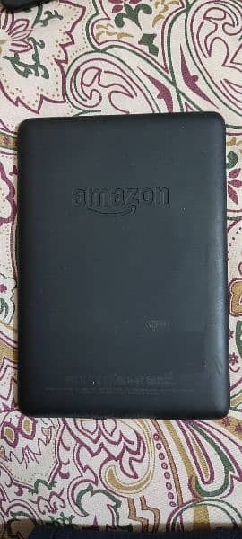 Selling my Amazon Kindle Paperwhite 10th Generation 8GB Waterproof 5