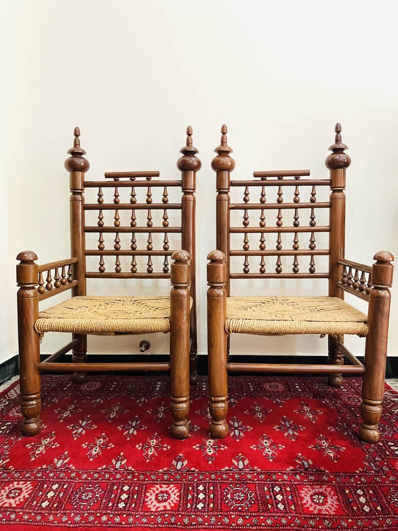 Traditional chairs 0