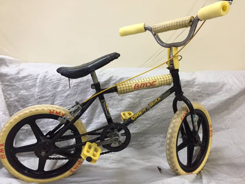 NEW/ BMX( ORIENT) IMPORTED KIDS BYCYCLE / BRANDED (YELLOW) 2