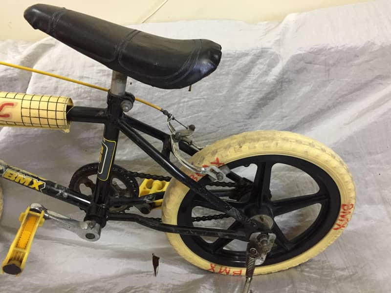 BMX( ORIENT) IMPORTED KIDS BYCYCLE / BRANDED (YELLOW) 12