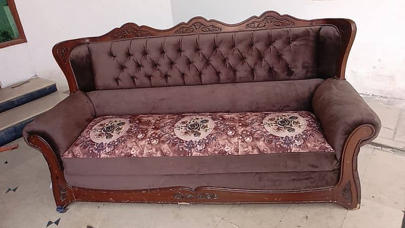 old sofa repairing workshop 0