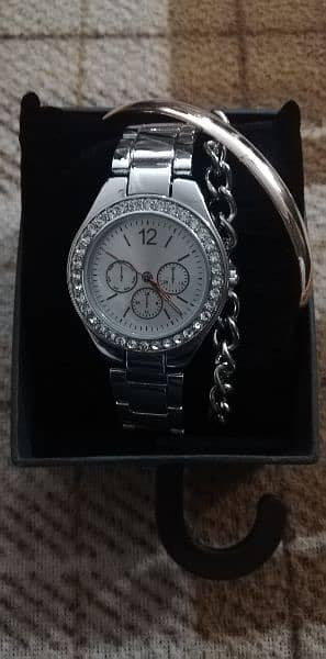 Claire's branded watch with braclet and bangle, from UAE brand new 3