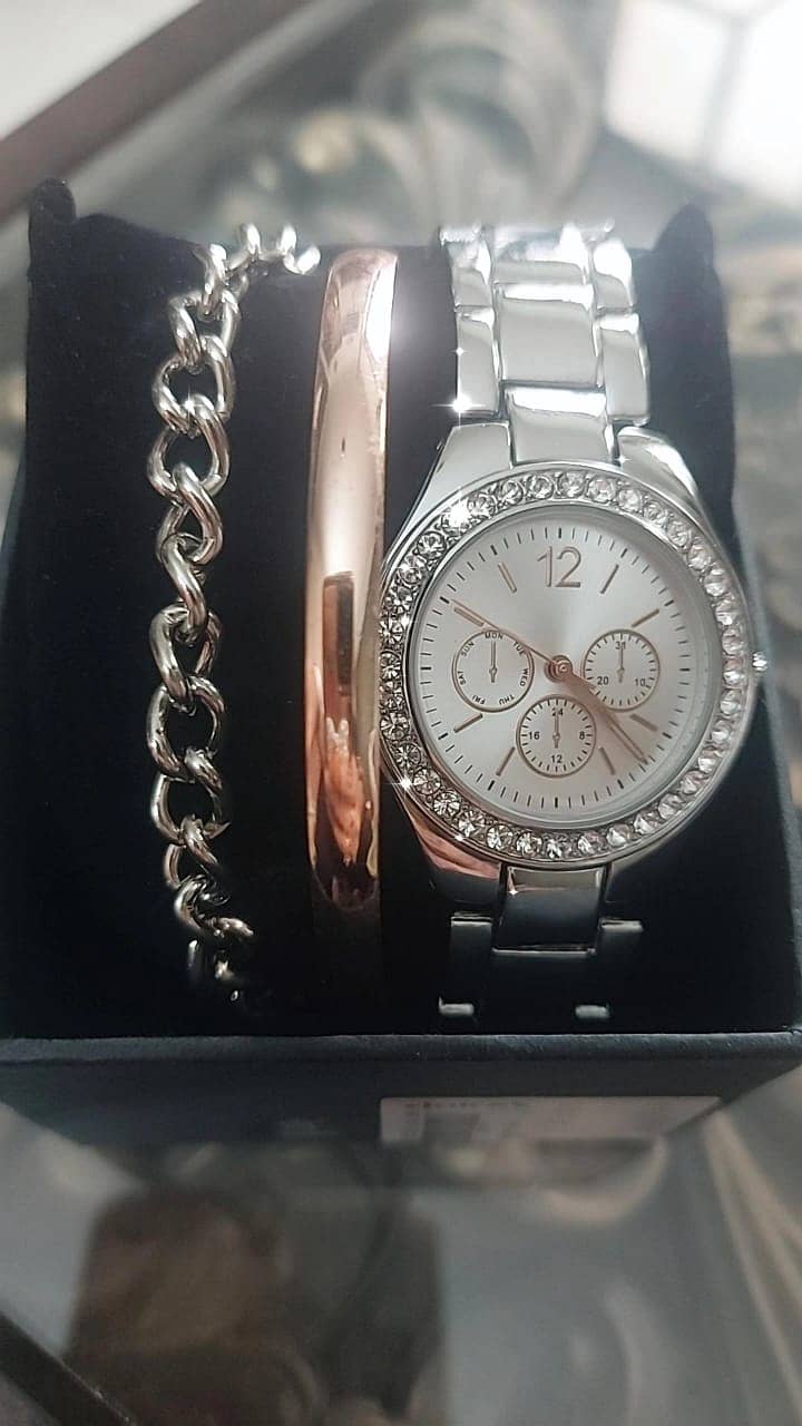 Claire's branded watch with braclet and bangle, from UAE brand new 0