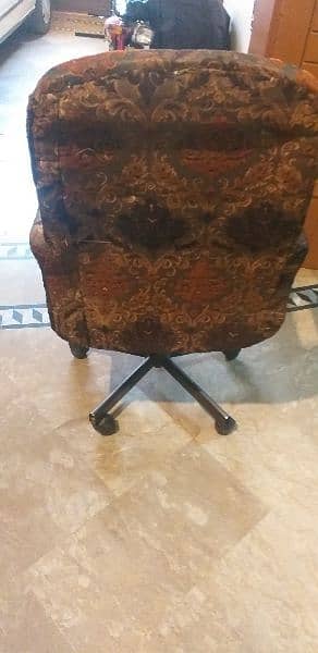 Office Revolving Chair for Sale 2