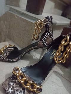 brand new beone heels