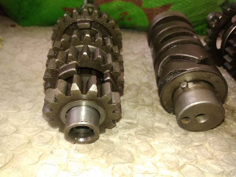 Suzuki Gs150 cc engine parts 11
