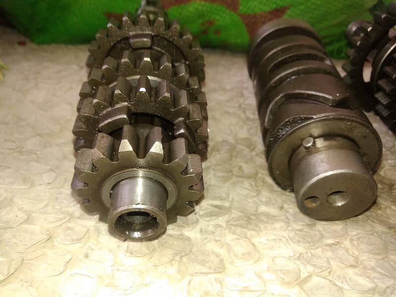 Suzuki Gs150 cc engine parts 8