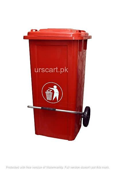 120 liter dustbin with wheels & paddle 1