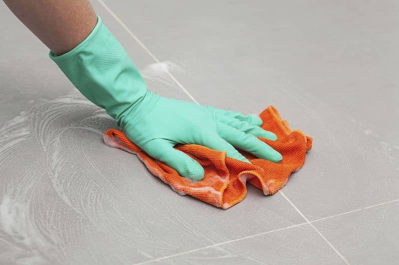 "HEAVY DUTY CERAMIC TILES CLEANER" 5