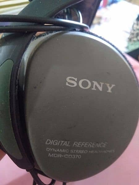 Sony digital reference headphones 3