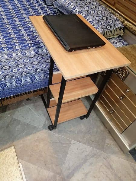 Adjustable laptop tables available now 4