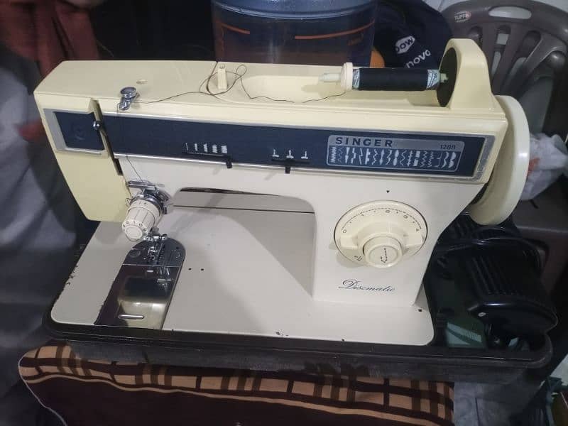 sewing machine / silai machine Singer 0