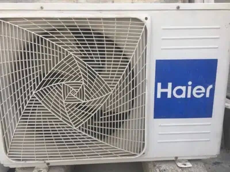 Haier 1.5 ton inverter AC heat and cool in new condition 1