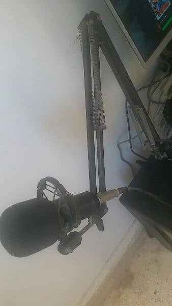 CONDENSER MIC WITH PHANTOM POWER,ARM AND EVERYTHING COMPLETE 1