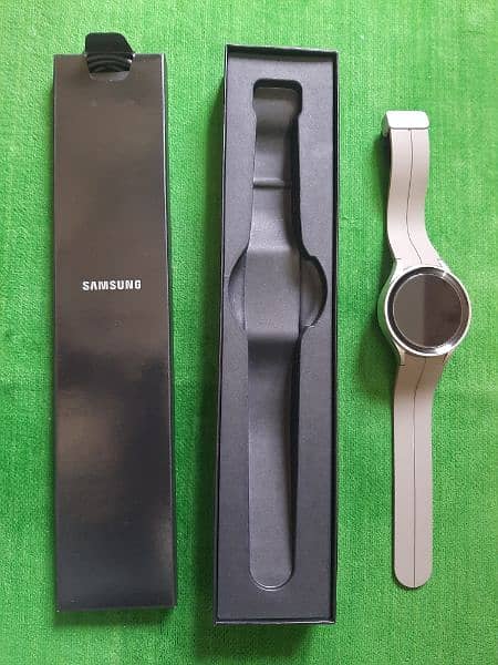 Brand new Samsung galaxy smart watch 5 pr0 Made in Vietnam by Samsung 2