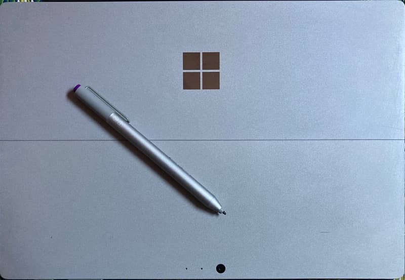 Microsoft Surface pro 4 core i5 6th gen 8/256 SSD 1