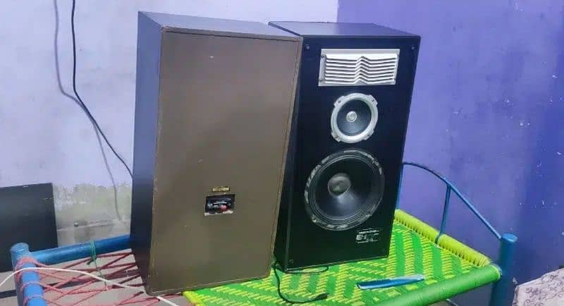 akai speakers best sound quality rs 12k tape pree  & spool . 1