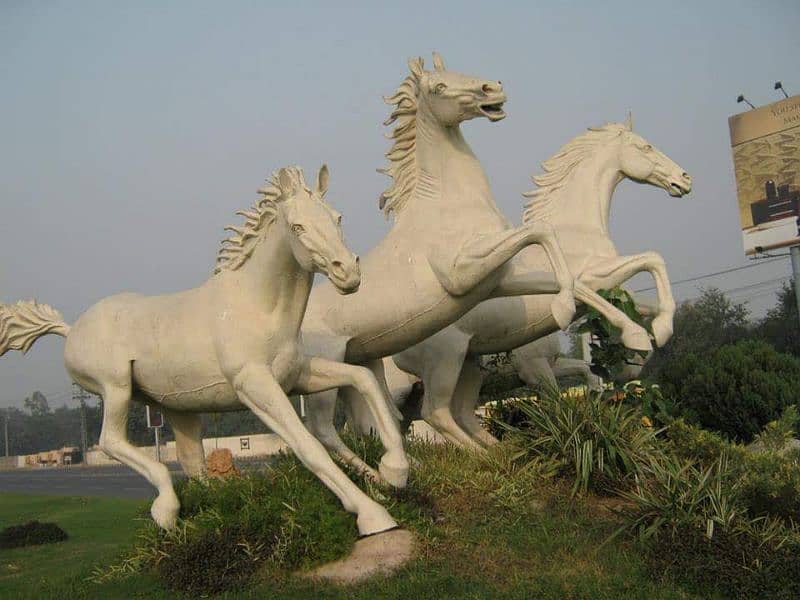 Horse statue life size 2