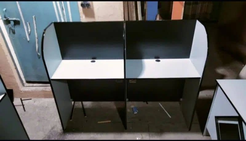 Computer table | work stations | clusters | cubical 1