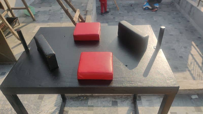 armwrestling tables and equipments 15