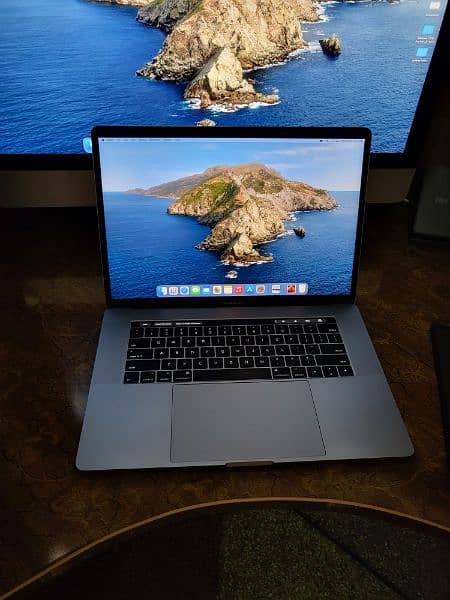 Macbook Pro 15" Late 2017 i7 2.9 16GB 512GB SSD 4GB Graphics Card ,CTO 0