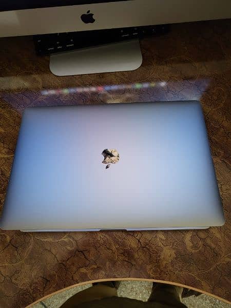 Macbook Pro 15" Late 2017 i7 2.9 16GB 512GB SSD 4GB Graphics Card ,CTO 2