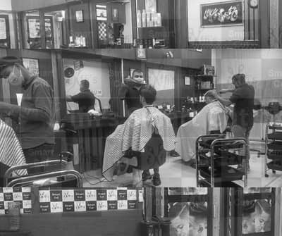 salon pa kam kam krny waly babers required