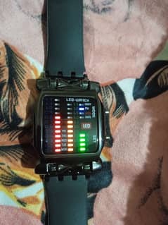 led watch 10/10 new condition