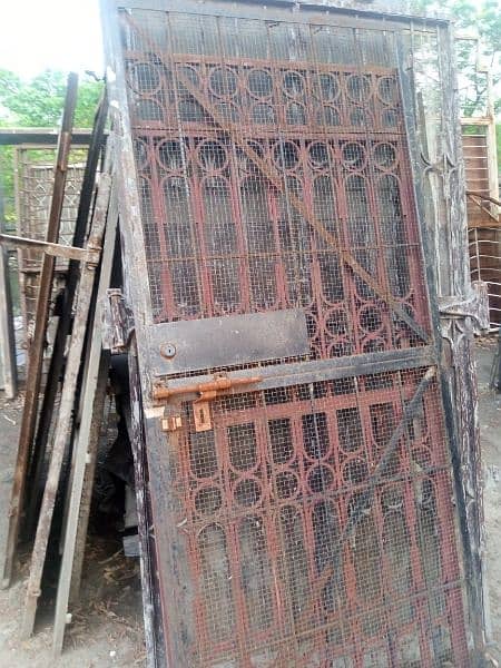 Used Main Gate/Door/Choghat/Garder/T Iron/Window/Grill/Railing/Shed 3