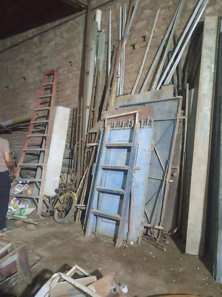 Used Main Gate/Door/Choghat/Garder/T Iron/Window/Grill/Railing/Shed 12