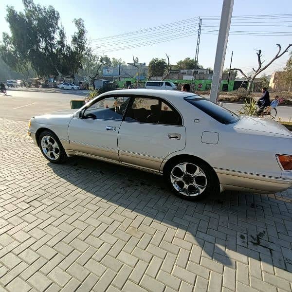 Toyota Crown 1995 for sale and Exchange 4