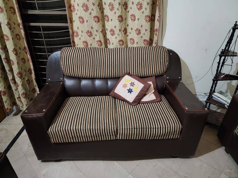 Used sofa set for sale 3, 2 ,1 4