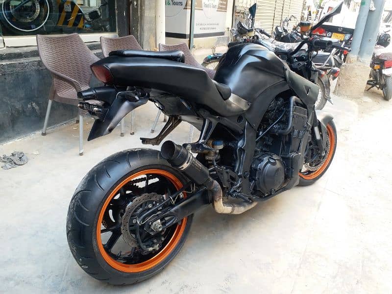 Heavy sports bike Kawasaki ZX14R 1400cc in street fighter shape! 7