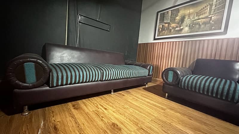 5 seater valvet & leather Sofa 1