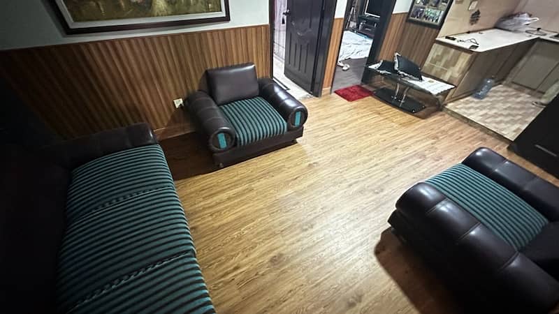 5 seater valvet & leather Sofa 3