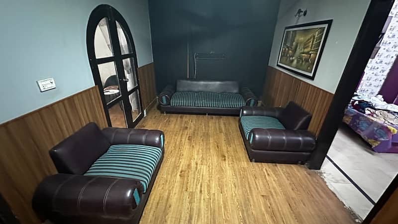 5 seater valvet & leather Sofa 7