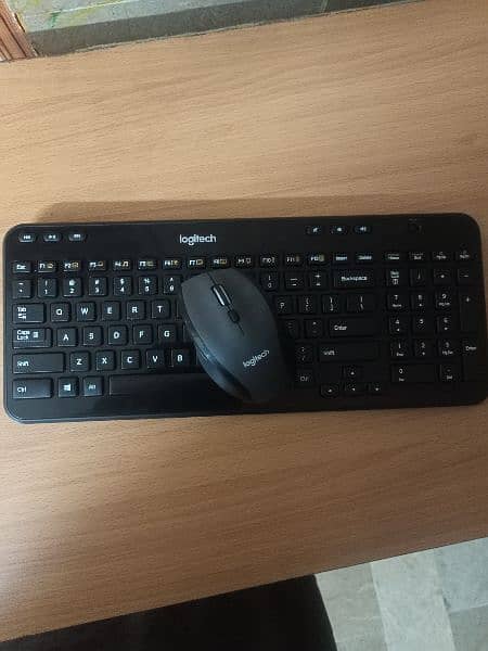 Logitech Wireless keyboard Mouse Package 9
