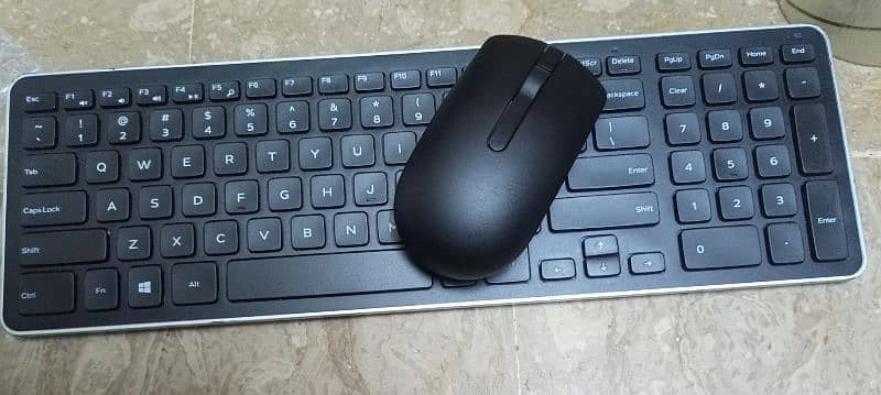 Logitech Wireless keyboard Mouse Package 13