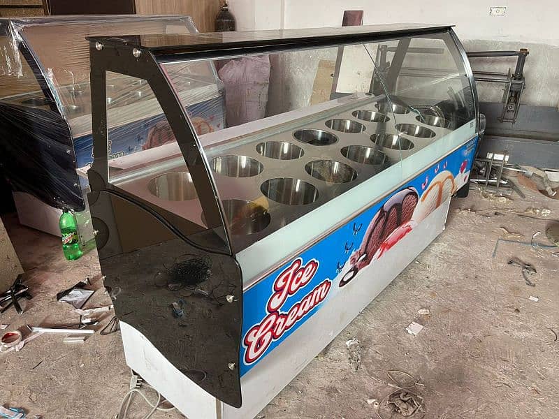 Ice Cream Display Counter Freezer 16