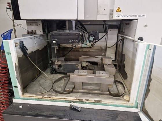 (AGIECUT 200D) CNC Wire Cutting EDM Machine (AGIECUT 200D) 4