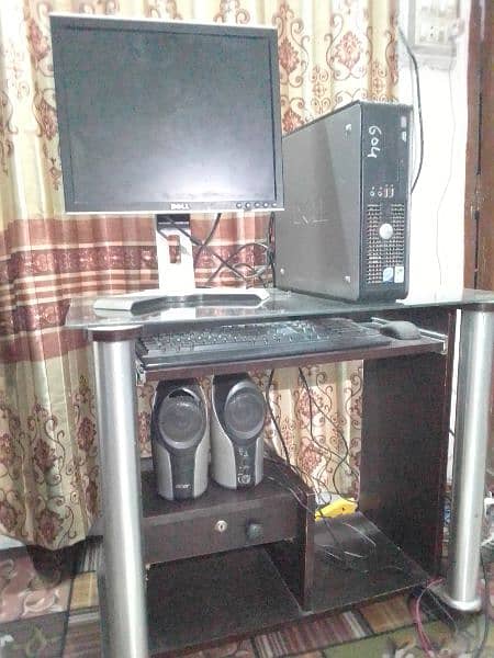 I sale my computer  with trolly in low price 3
