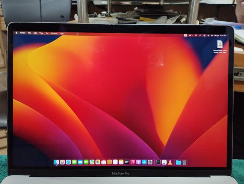 MacBook Pro 2017 Core i7 16GB 512GB 15" Display A1707 9