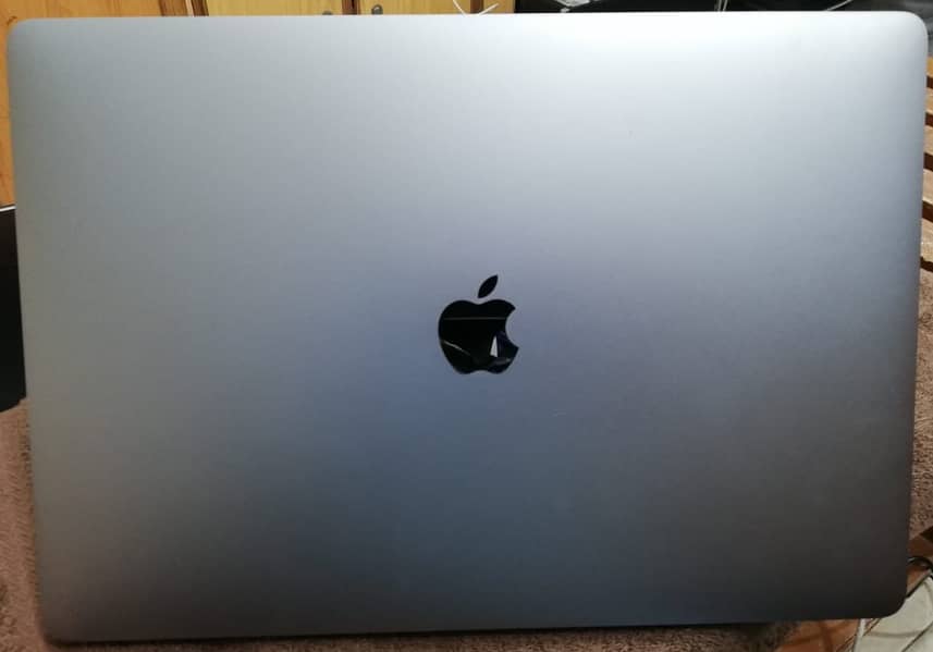 MacBook Pro 2018 Core i7 32GB 512GB 4GB GC 15" CTO Model A1990 1