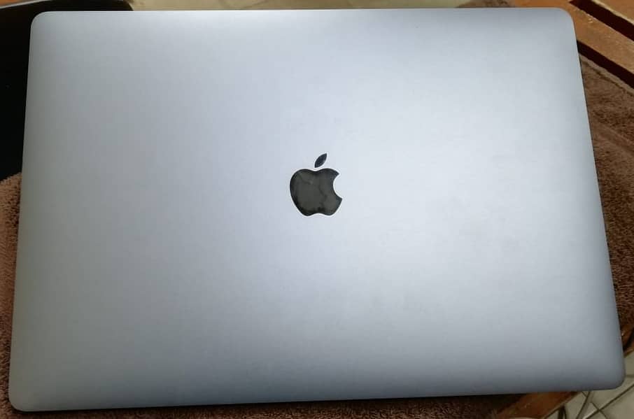 MacBook Pro 2018 Core i7 32GB 512GB 4GB GC 15" CTO Model A1990 4