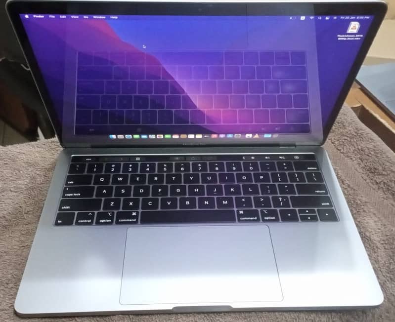 MacBook Pro 2018 2019 Core i5 / i7 8GB / 16GB 256GB/ 512GB 13" Display 0