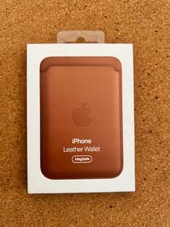 Original Apple iPhone Leather Wallet MagSafe
