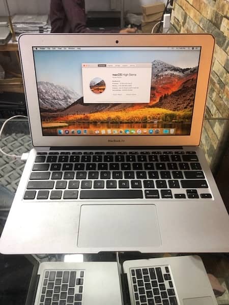 MACBOOK AIR 2015 13 inch and All kind of MacBooks available us stock N 6